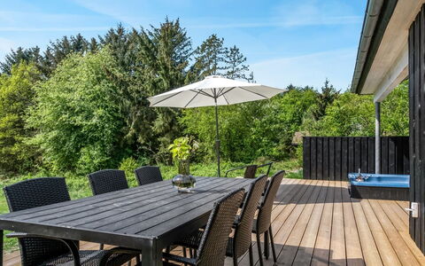Nayati - 2Km from the Sea: Hout, Huis, Veranda, Dek, Hardwood, Dak, Beits, Houten Vloer, Eco Hotel