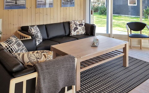 Augusta - 700M from the Sea: Woongebied, Dak, Voorstad, Oprit, Landgoed, Schoorsteen