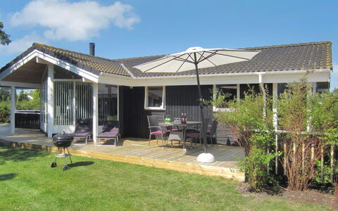 Augusta - 700M from the Sea: Woongebied, Dak, Voorstad, Oprit, Landgoed, Schoorsteen