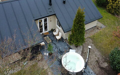 Kolja - 525M from the Sea: Dak, Huis, Huis, Verblijf, Siding, Tuin, Backyard, Werf, Landscaping, Landgoed