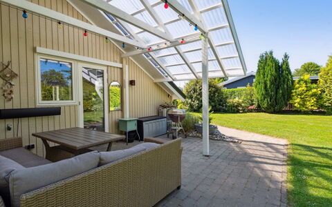Kolja - 525M from the Sea: Dak, Huis, Veranda, Schaduw, Verblijf, Tuin, Eco Hotel, Landgoed, Werf, Patio