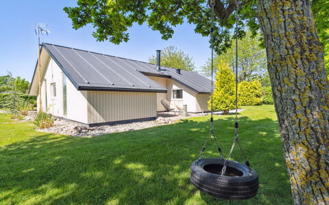 Kolja - 525M from the Sea: Dak, Verblijf, Huis, Land Lot, Siding, Boerderij, Gazon, Landgoed, Tuin, Garden Gebouwen