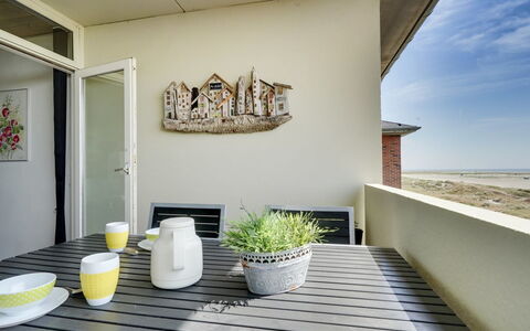 Rieterik - 50M from the Sea: Meubilair, Interieur Ontwerp, Verdieping, Stoel, Buitenmeubels, Hardwood, Beits, Kamerplant, Bloempot, Balkon