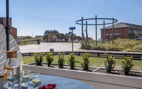 Jano - 100M from the Sea: Lucht, Buitenmeubels, Schaduw, Stoel, Buitentafel, Gang, Patio, Villa