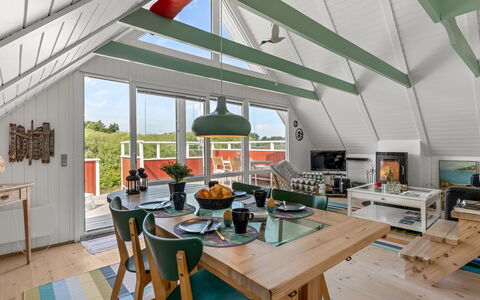Piotr - 800M from the Sea: Architectuur, Dak, Huis, Samengesteld Materiaal, Daylighting, Siding, Oprit
