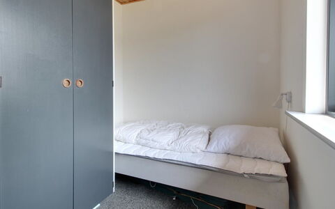 Sophine - 50M from the Sea: Flooring, Verdieping, Muur, Slaapkamer, Bed, Interieur Ontwerp, Meubilair, Hout, Laken, Bedding