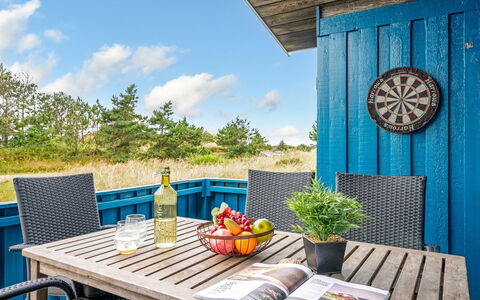 Fridborg - 1Km from the Sea: Huis, Huis, Dak, Woongebied, Verblijf, Landgoed, Boerderij, Gazon, Landscaping, Siding