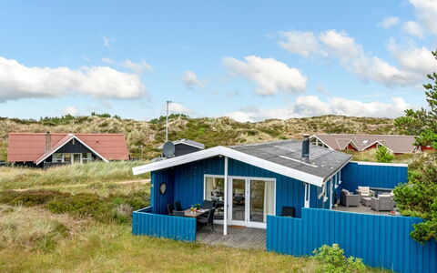 Fridborg - 1Km from the Sea: Huis, Huis, Dak, Woongebied, Verblijf, Landgoed, Boerderij, Gazon, Landscaping, Siding