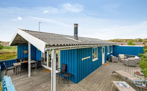 Fridborg - 1Km from the Sea: Huis, Huis, Dak, Woongebied, Verblijf, Landgoed, Boerderij, Gazon, Landscaping, Siding