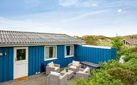 Fridborg - 1Km from the Sea: Huis, Huis, Dak, Woongebied, Verblijf, Landgoed, Boerderij, Gazon, Landscaping, Siding