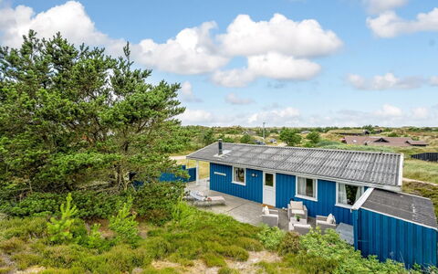 Fridborg - 1Km from the Sea: Huis, Huis, Dak, Woongebied, Verblijf, Landgoed, Boerderij, Gazon, Landscaping, Siding