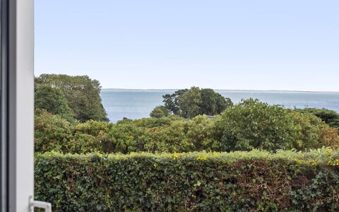 Aarne - 300M from the Sea: Verblijf, Huis, Huis, Dak, Veranda, Landgoed, Siding, Garden Gebouwen, Boerderij, Werf