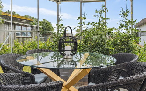 Amely - 500M from the Sea: Meubilair, Buitenmeubels, Buitentafel, Stoel, Wicker, Eco Hotel, Tuin, Ijzer, Schaduw, Patio