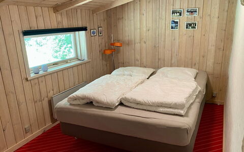 Gerarda - 4Km from the Sea: Slaapkamer, Bed, Hout, Laken, Flooring, Verdieping, Bedding, Interieur Ontwerp, Bed Frame, Plafond