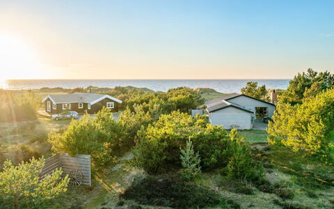 Ariana - 150M from the Sea: Struik, Stedelijk Ontwerp, Groundcover, Steen, Appartement, Landgoed, Metselwerk, Balkon, Landscaping