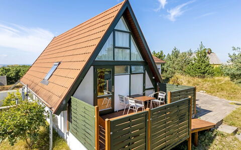 Ariana - 150M from the Sea: Dak, Huis, Huis, Verblijf, Deur, Siding, Dek, Veranda, Plank, Hardwood
