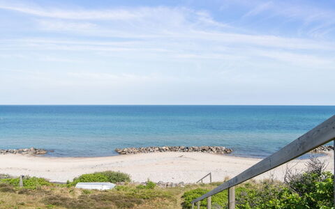 Gjoko - 40M from the Sea: Meubilair, Buitenmeubels, Tableware, Tafel, Drinkware, Stoel, Buitentafel, Voedsel, Fles