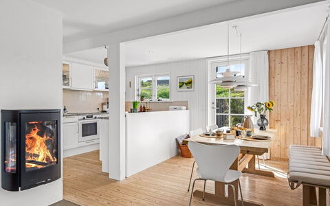 Christensen - 100M from the Sea: Meubilair, Flooring, Verdieping, Interieur Ontwerp, Houten Vloer, Stoel, Woonkamer, Kamer, Haard, Hardwood