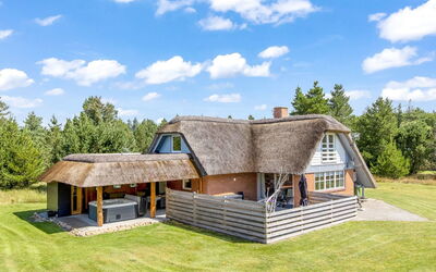 Arja - 2.2Km from the Sea