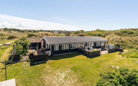 Katri - 500M from the Sea: Huis, Huis, Verblijf, Dak, Landelijk Gebied, Landgoed, Veranda, Boerderij, Siding, Villa