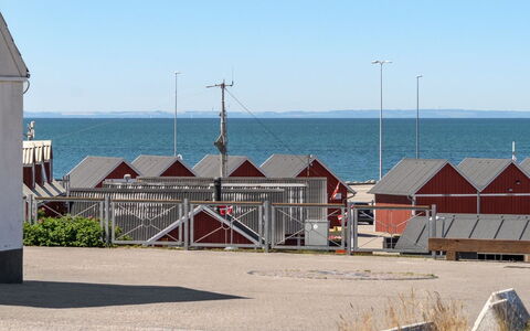Ljubinko - 50M from the Sea: Hout, Huis, Samengesteld Materiaal, Deur, Verblijf, Schaduw, Siding, Hardwood, Beits