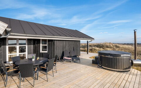 Tahnee - 450M from the Sea: Verblijf, Schuur, Hut, Boerderij, Prairie, Keet, Schuur, Blokhut, Garden Gebouwen
