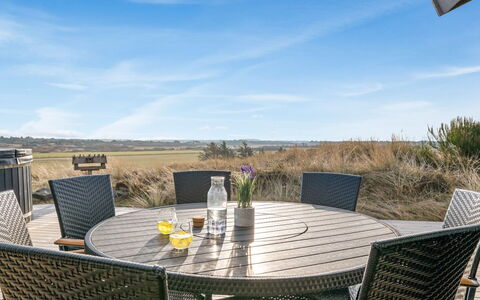 Tahnee - 450M from the Sea: Verblijf, Schuur, Hut, Boerderij, Prairie, Keet, Schuur, Blokhut, Garden Gebouwen
