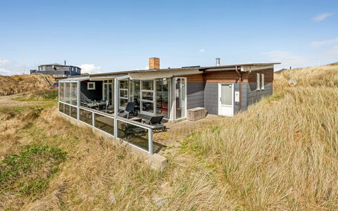 Emelin - 475M from the Sea: Dak, Huis, Huis, Verblijf, Deur, Siding, Dek, Veranda, Plank, Hardwood