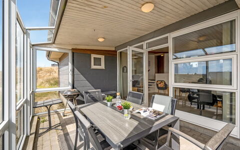 Emelin - 475M from the Sea: Dak, Huis, Huis, Verblijf, Deur, Siding, Dek, Veranda, Plank, Hardwood