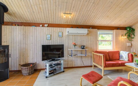 Menka - 1.3Km from the Sea: Interieur Ontwerp, Meubilair, Flooring, Hout, Verdieping, Plafond, Kamer, Bankstel, Woonkamer, Lichte Inrichting