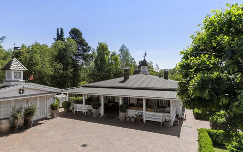 Titia - 1.2Km to the Fjord: Zwembad, Bergketen, Eco Hotel, Toevlucht, Landgoed, Vallei, Villa, Landscaping, Badplaats, Backyard
