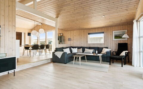 Marissa - 200M from the Sea: Steen, Landgoed, Tuin, Voorstad, Oprit, Landscaping, Werf, Hacienda, Boerderij, Backyard