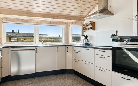 Marissa - 200M from the Sea: Steen, Landgoed, Tuin, Voorstad, Oprit, Landscaping, Werf, Hacienda, Boerderij, Backyard
