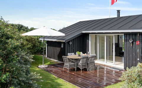 Reinke - 200M from the Sea: Hout, Dak, Architectuur, Huis, Huis, Verblijf, Siding, Hardwood, Helling, Landgoed