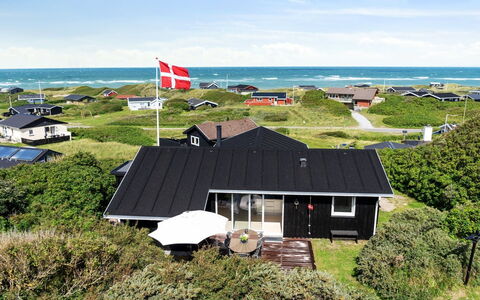 Reinke - 200M from the Sea: Hout, Dak, Architectuur, Huis, Huis, Verblijf, Siding, Hardwood, Helling, Landgoed