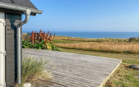 Alkmar - 75M from the Sea: Hout, Dak, Architectuur, Huis, Huis, Verblijf, Siding, Hardwood, Helling, Landgoed