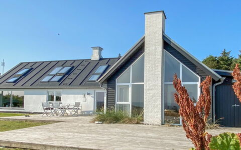 Alkmar - 75M from the Sea: Hout, Dak, Architectuur, Huis, Huis, Verblijf, Siding, Hardwood, Helling, Landgoed