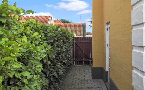 Tuulia - 1.1Km from the Sea: Hout, Dak, Architectuur, Huis, Huis, Verblijf, Siding, Hardwood, Helling, Landgoed