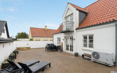 Springimile - 300M from the Sea