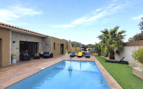 Villa les Lieges: Zwembad, Toevlucht, Landgoed, Eco Hotel, Villa, Hacienda, Buitenmeubels, Hotel, Binnenplaats