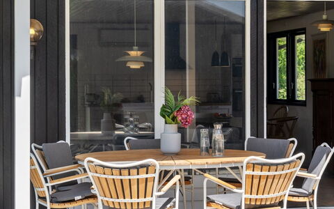 Ingelis - 1.2Km from the Sea: Flooring, Verdieping, Plafond, Interieur Ontwerp, Countertop, Keuken, Cabinetry, Kamer, Major Appliance, Lichte Inrichting