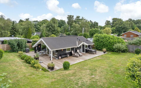 Franca - 500M from the Sea: Hout, Dak, Architectuur, Huis, Huis, Verblijf, Siding, Hardwood, Helling, Landgoed