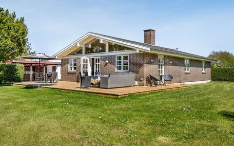 Melle - 350M from the Sea: Plantengemeenschap, Zonlicht, Kruidachtige Plant, Tuin, Plantage, Landbouw, Boerderij