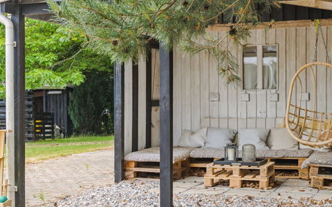 Tonia - 290M from the Sea: Hout, Dak, Architectuur, Huis, Huis, Verblijf, Siding, Hardwood, Helling, Landgoed