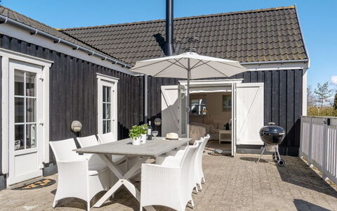 Drude - 920M from the Sea: Hout, Dak, Architectuur, Huis, Huis, Verblijf, Siding, Hardwood, Helling, Landgoed