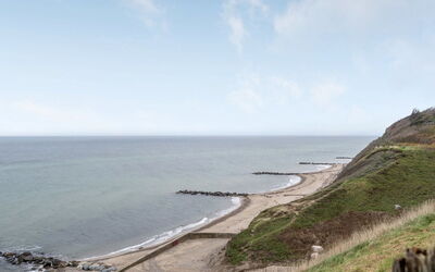 Tabetha - 25M from the Sea