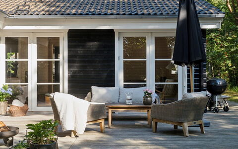 Anar - 900M from the Sea: Appartement, Schaduw, Balkon, Stoel, Hek, Buitenmeubels, Aluminium, Kunstgras