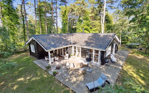 Anar - 900M from the Sea: Appartement, Schaduw, Balkon, Stoel, Hek, Buitenmeubels, Aluminium, Kunstgras