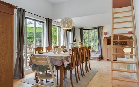 Makrina - 175M from the Sea: Hout, Dak, Architectuur, Huis, Huis, Verblijf, Siding, Hardwood, Helling, Landgoed