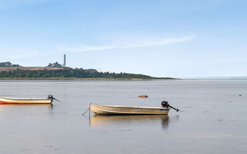 Makrina - 175M from the Sea: Hout, Dak, Architectuur, Huis, Huis, Verblijf, Siding, Hardwood, Helling, Landgoed